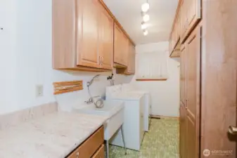 Laundry room with lots of storage