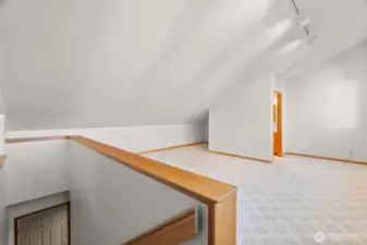 Vaulted ceiling, great light and half bath