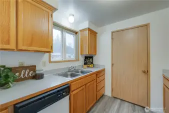 Window into your FullyFenced Back Yard