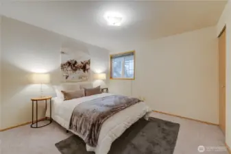 Large, Inviting, Neutral and waiting for your touches!