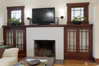 Glad the 2010 remodelers left these beautiful original features!