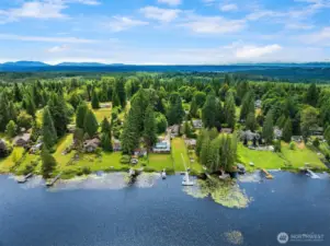Enjoy the Lake Joy lifestyle offering canoeing, swimming, fishing, paddle boarding and more! Access to miles of trails nearby and only minutes to downtown Duvall or Carnation for all amenities. Idyllic.