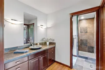 2nd ensuite