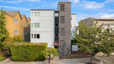 Boutique living at its best! This 7-unit North Admiral building underwent a complete exterior  renovation in 2017, including new siding, balconies, windows, doors, and roof. Recent  upgrades include a new sewer line, water shut-off valve, and garage sump pump, plus  freshly repainted common areas with new carpeting, reflecting meticulous care and pride  of ownership.