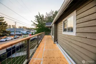 Entry porch/deck