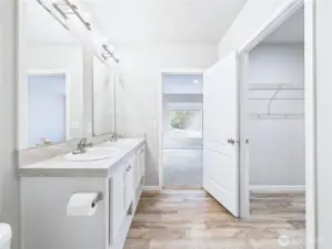 Bathroom in Main room