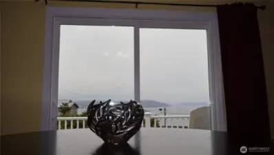 The view from the dining room is so relaxing!
