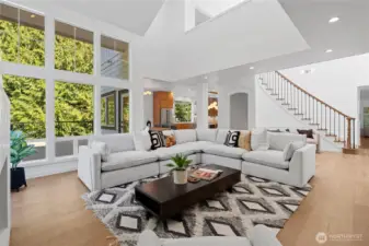 Family room w/vaulted ceiling