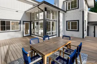 Expansive attached deck