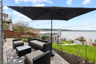 Low-Maintenance Patio w/ Gas Fireplace