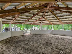 55' Round pen access included in monthly dues