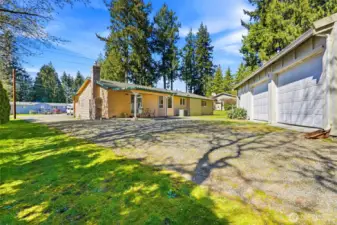 Incredible opportunity for hobbyists, RV owners, or those needing extra workspace