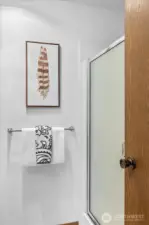 Primary en-suite bathroom