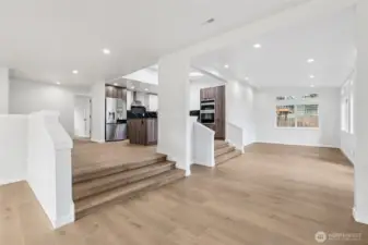 Kitchen & Dining