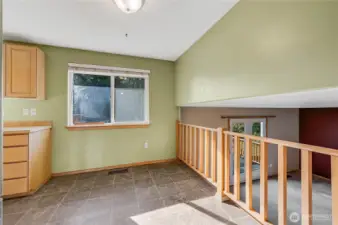 This open space gives you the opportunity to use it as you wish - there are many options!