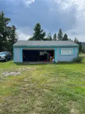 Endless outdoor parking and one car garage.