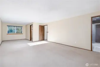 Expansive Primary Bedroom!