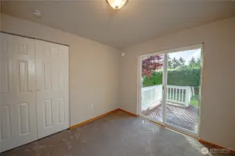 Second bedroom also has brand new carpet!