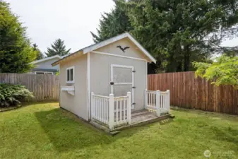 Extra room for storage in shed out back