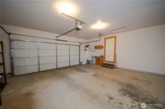Utility sink in garage could easily be used as a clam cleaning station
