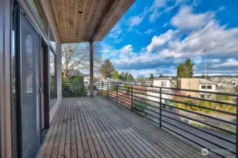 Private covered deck off upper ADU/Primary Bed