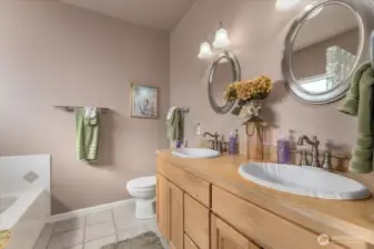 Primary bathroom ensuite