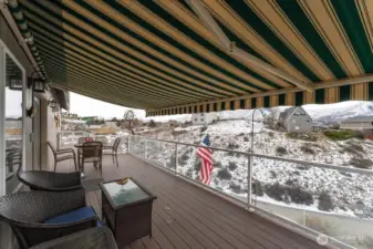 View deck with electric awning
