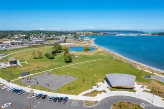 Full view of Windjammer Beach front park.