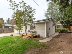 RV Parking on side of home