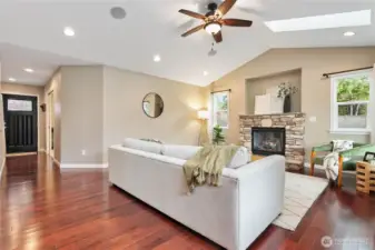 Vaulted ceilings and ceiling fan