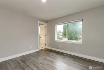 Primary Bedroom - Upper Level