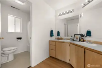 Middle Bathroom