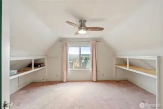 2nd upstairs bedroom