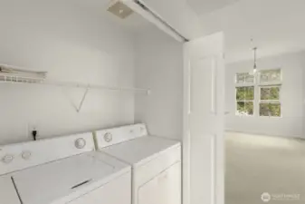 Fullsize washer/dryer