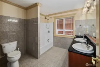 Hallway full bathroom upstairs