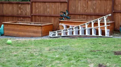 raised beds/privacy fence