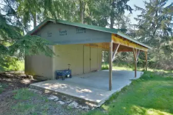 RV parking and lots of storage