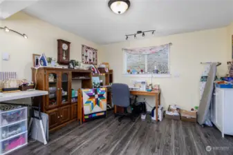 1st floor bonus room- office/den/craft room