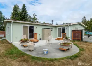 nice concrete patio