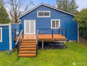 Perfect size for a BBQ and table to enjoy sunny days!