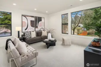 Flexible upper level bonus space