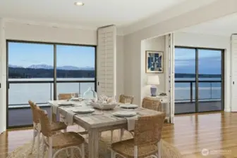 Imagine dining with an amazing view every meal!