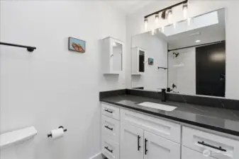 Hall full bath upstairs