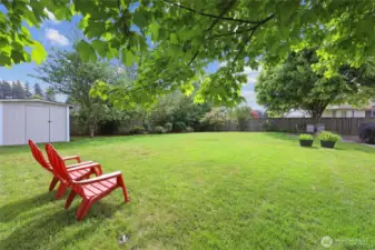 This yard has a lot to offer