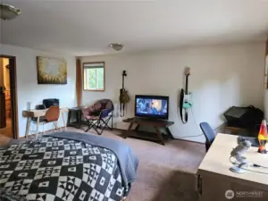 Bedroom Seven