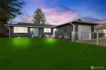 ~Twilight Picture, Grass is photoshopped!