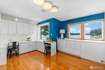 office off primary bedroom