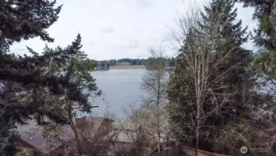 Welcome to this Long Lake community