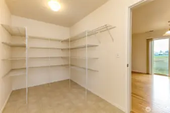 Utility room/pantry off garage