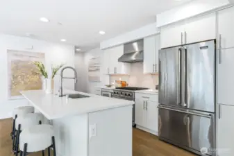 Wolf & Viking appliances for the high-end chef!